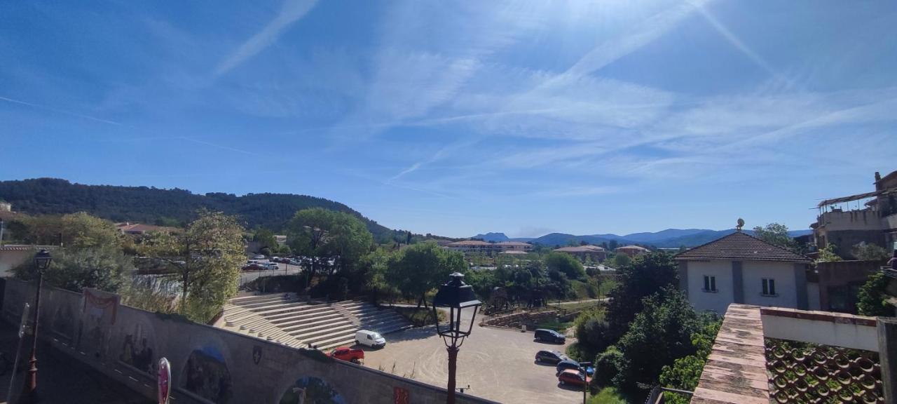 Appartement Provencal Avec Terrasse Dans Le Var Les Arcs-sur-Argens Luaran gambar